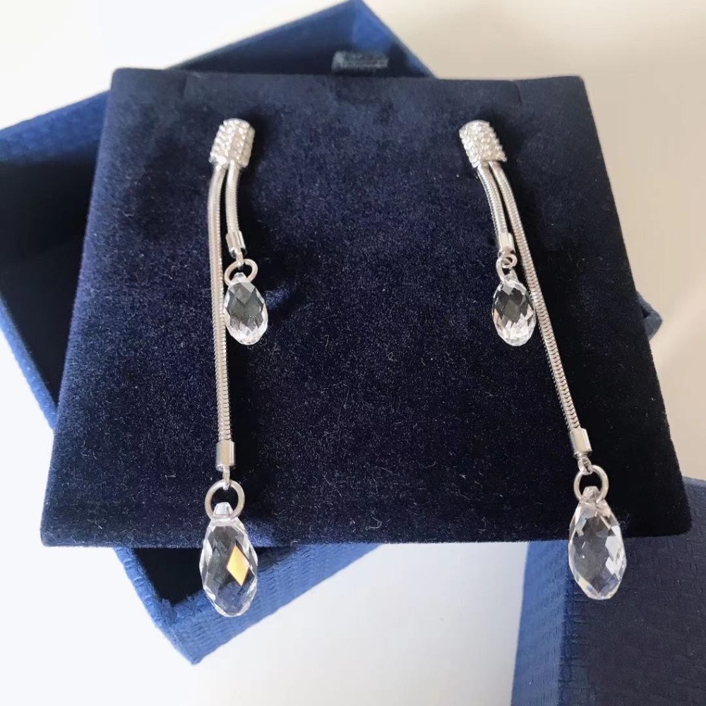 NWT Swarovski Crystal Earring